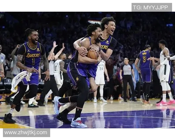 雄鹿与湖人精彩对决全场录像回放及精彩瞬间分析