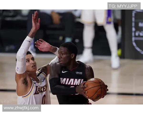 马来西亚篮球队迎战新加坡队精彩对决引发球迷热议