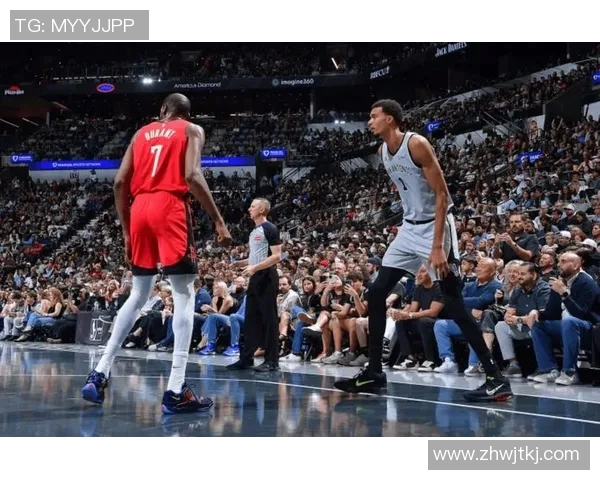 1995年NBA季后赛火箭与马刺的经典对决回顾与分析